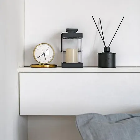 Katie's Parliament Apartment *